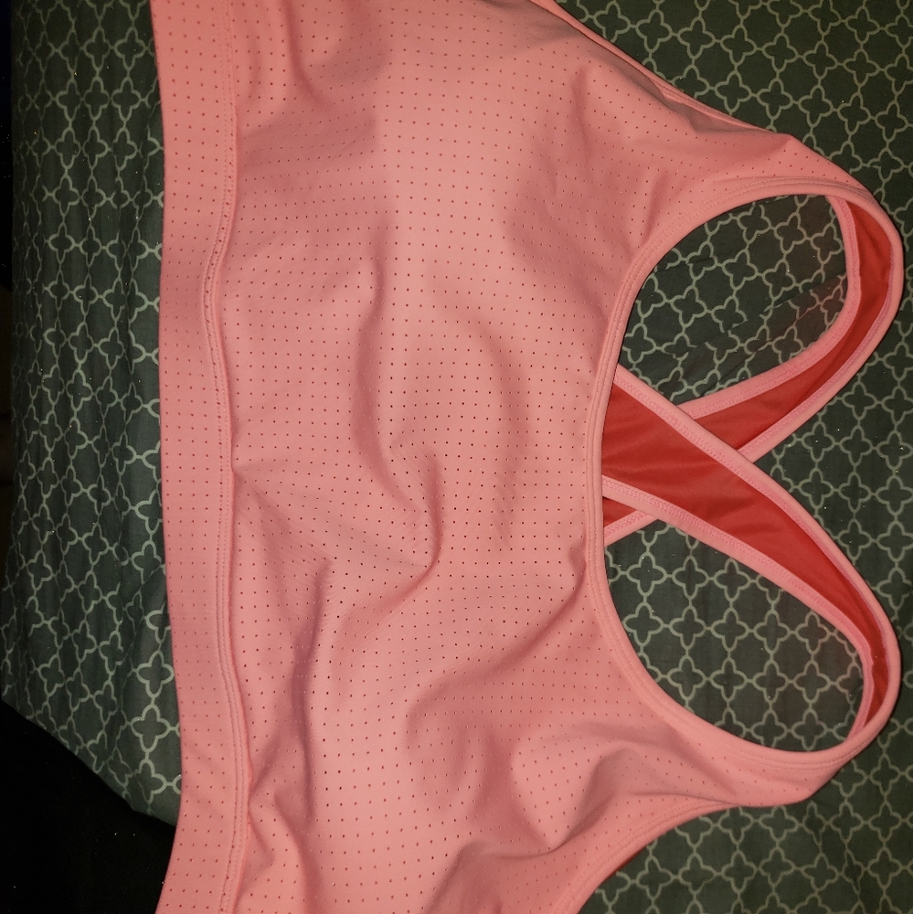 Medium support sports bra